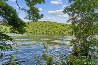 77 Algonquin Trail, Newtown, CT 06482