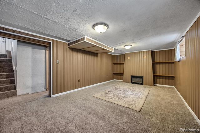 16713 Glastonbury Road, Detroit, MI 48219