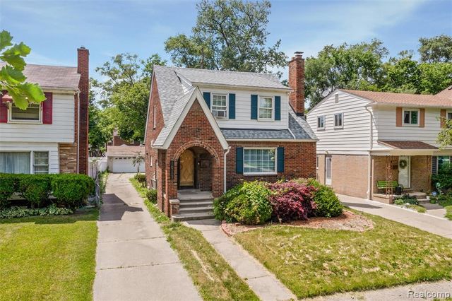 16713 Glastonbury Road, Detroit, MI 48219