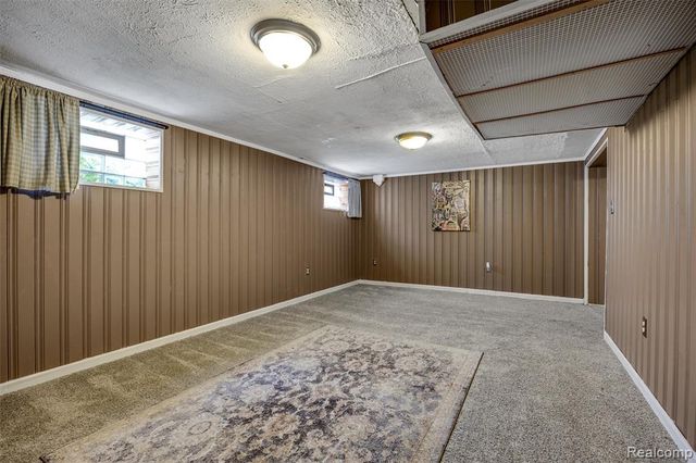 16713 Glastonbury Road, Detroit, MI 48219