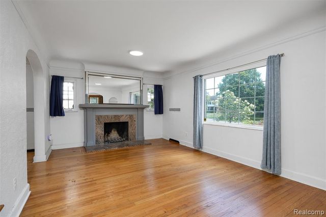 16713 Glastonbury Road, Detroit, MI 48219