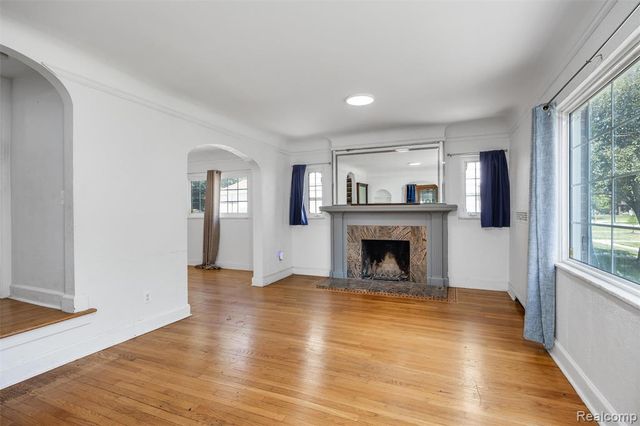 16713 Glastonbury Road, Detroit, MI 48219