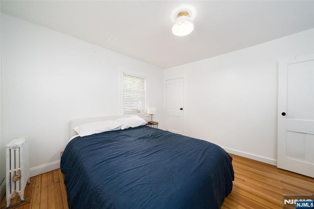 1096 Stasia Street, Teaneck, NJ 07666