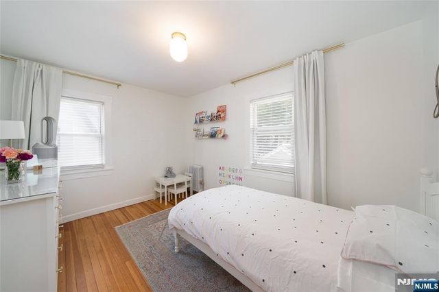 1096 Stasia Street, Teaneck, NJ 07666