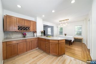 1096 Stasia Street, Teaneck, NJ 07666