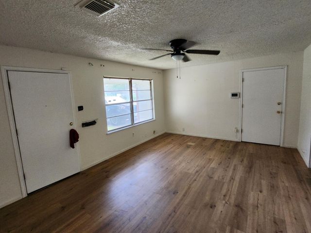 5535 Flamingo Drive, Houston, TX 77033