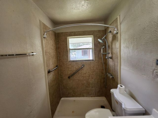 5535 Flamingo Drive, Houston, TX 77033