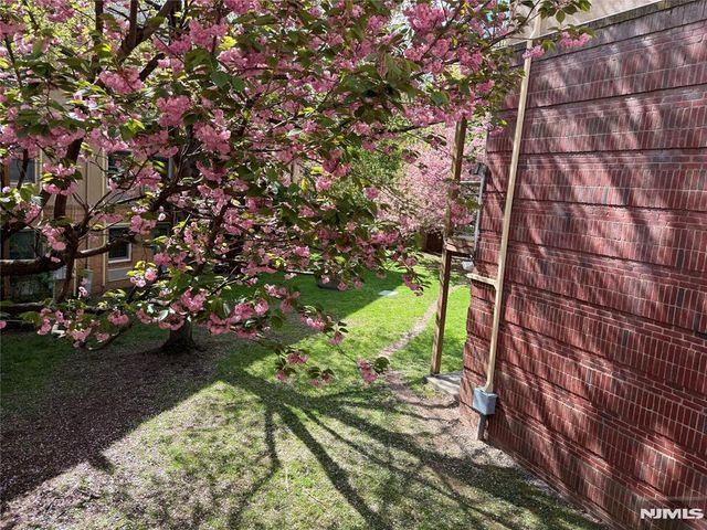 50 Pine 214, Montclair, NJ 07042