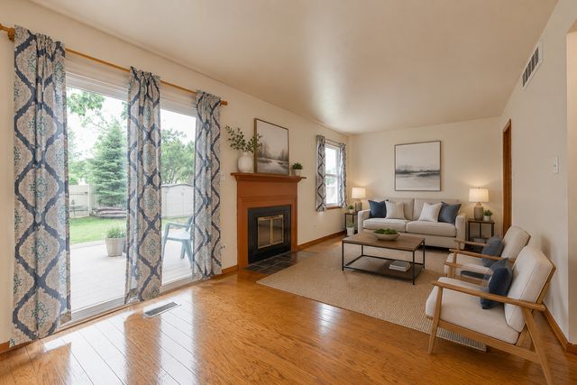7459 Grant Circle, Hanover Park, IL 60133