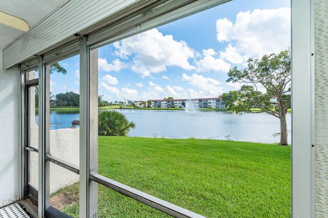 9500 N Hollybrook Lake Dr 109, Pembroke Pines, FL 33025