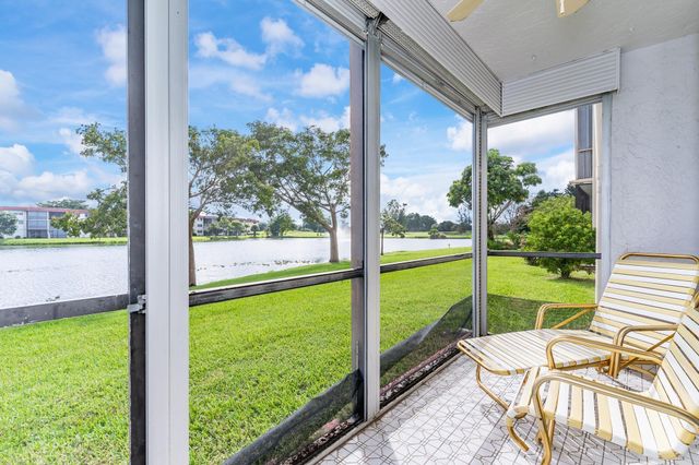 9500 N Hollybrook Lake Dr 109, Pembroke Pines, FL 33025