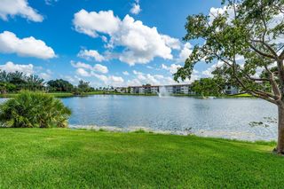 9500 N Hollybrook Lake Dr 109, Pembroke Pines, FL 33025