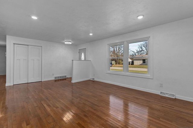 1635 N MCINTOSH DRIVE, Appleton, WI 54914