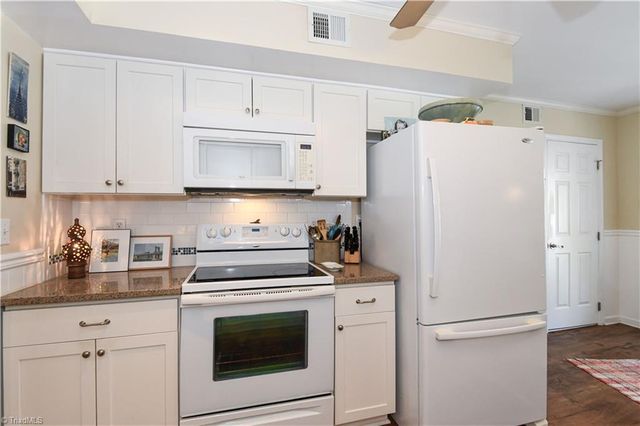 3808 New Garden, Greensboro, NC 27410