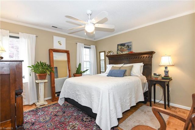 3808 New Garden, Greensboro, NC 27410