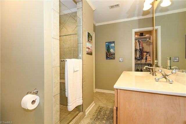 3808 New Garden, Greensboro, NC 27410
