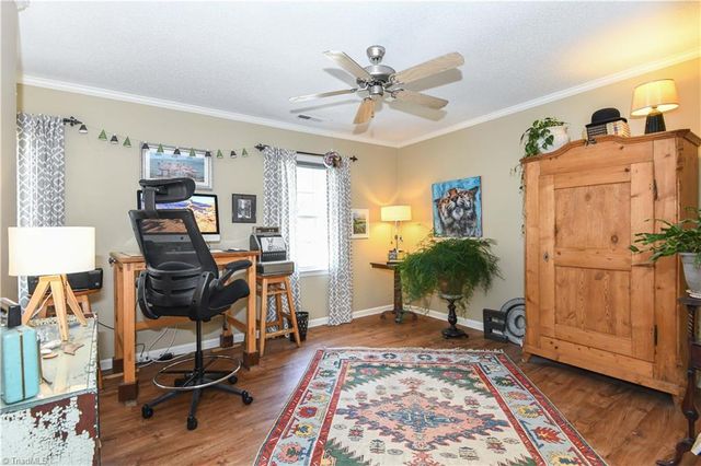 3808 New Garden, Greensboro, NC 27410