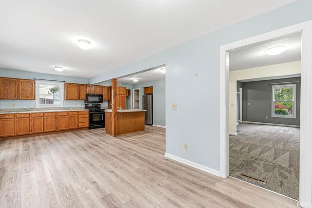 4205 Foxfire Drive, South Bend, IN 46628