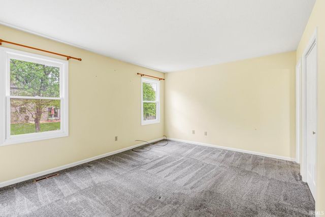 4205 Foxfire Drive, South Bend, IN 46628