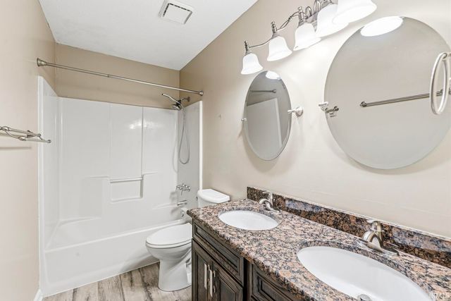 4205 Foxfire Drive, South Bend, IN 46628