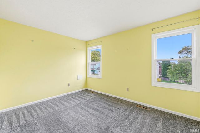 4205 Foxfire Drive, South Bend, IN 46628