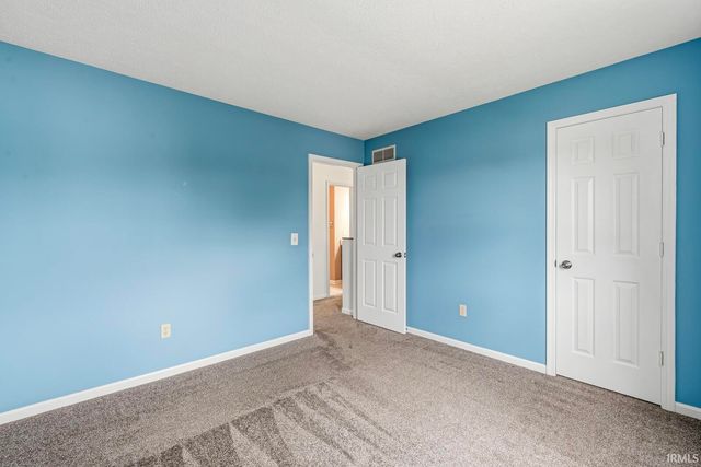 4205 Foxfire Drive, South Bend, IN 46628