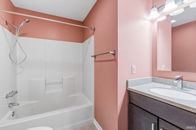 4205 Foxfire Drive, South Bend, IN 46628
