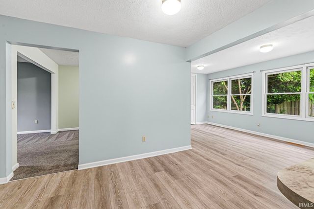 4205 Foxfire Drive, South Bend, IN 46628