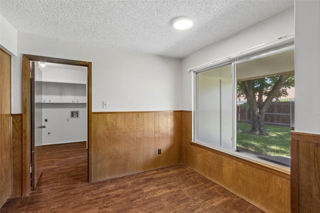 7625 Circle Drive, North Richland Hills, TX 76180