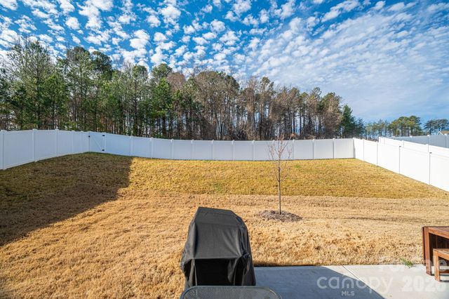 5207 Piedmont Run Road, Mount Holly, NC 28120