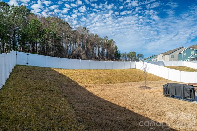 5207 Piedmont Run Road, Mount Holly, NC 28120