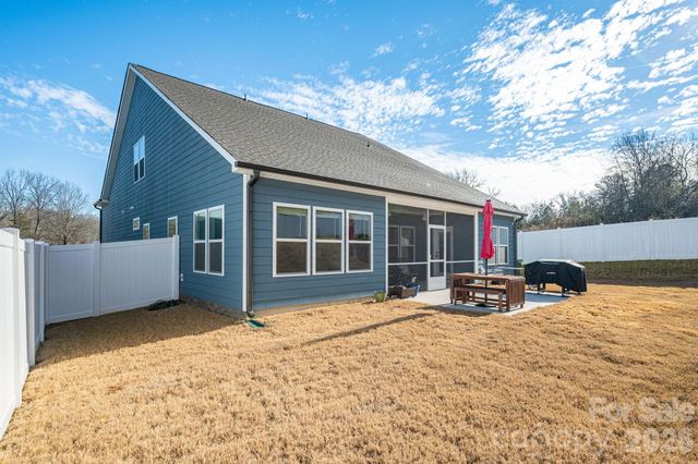 5207 Piedmont Run Road, Mount Holly, NC 28120