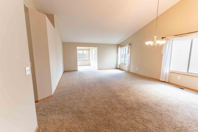 2880 126th Avenue NW, Coon Rapids, MN 55448