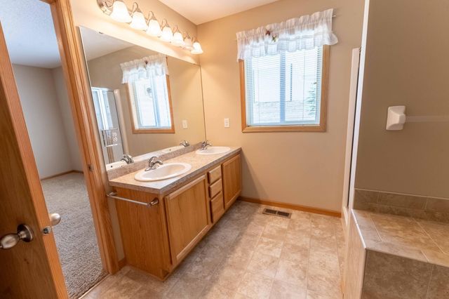 2880 126th Avenue NW, Coon Rapids, MN 55448