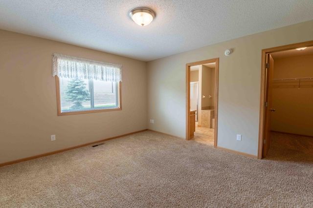 2880 126th Avenue NW, Coon Rapids, MN 55448
