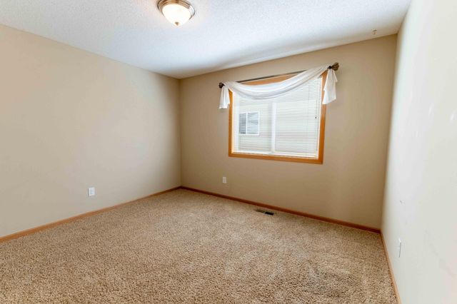 2880 126th Avenue NW, Coon Rapids, MN 55448