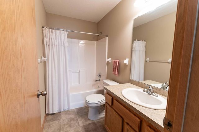 2880 126th Avenue NW, Coon Rapids, MN 55448