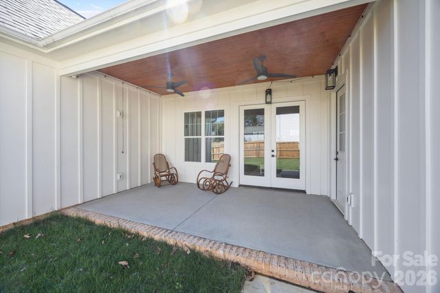 214 S Cedar Street, Belmont, NC 28012