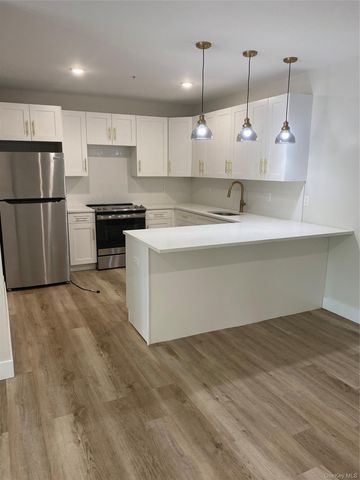126 N Montgomery Street 122, Walden, NY 12586