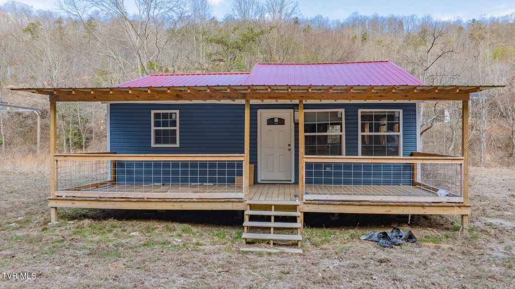 210 Adams Lane, Mooresburg, TN 37811