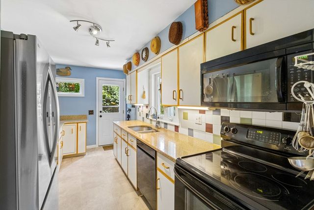 4 Murdoch Road, Natick, MA 01760