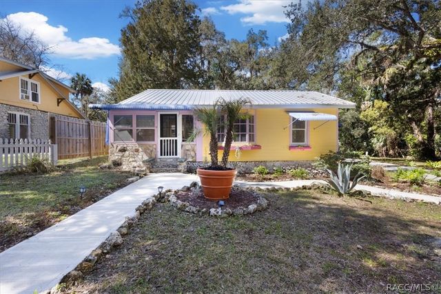 13 62nd Street, Yankeetown, FL 34498