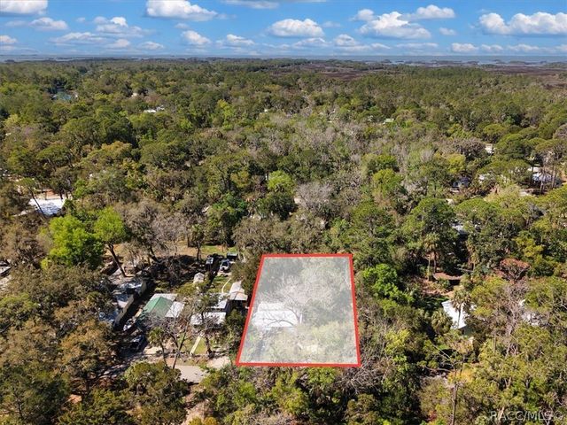 13 62nd Street, Yankeetown, FL 34498