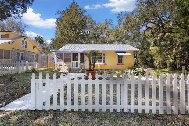 13 62nd Street, Yankeetown, FL 34498