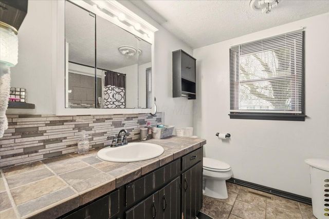 6 Adena Court, Fredericktown, OH 43019