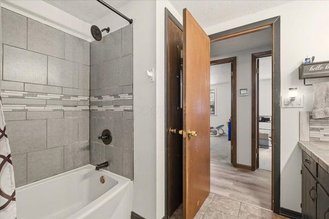 6 Adena Court, Fredericktown, OH 43019