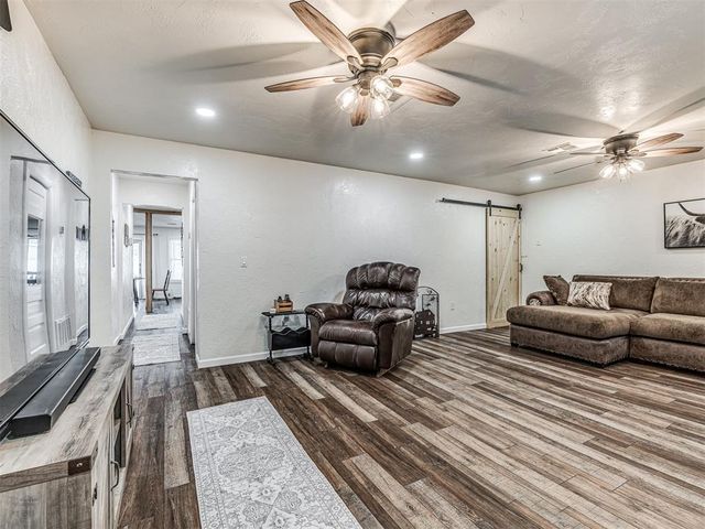 36506 Garretts Lake Road, Shawnee, OK 74804