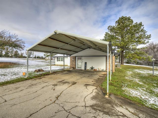 36506 Garretts Lake Road, Shawnee, OK 74804