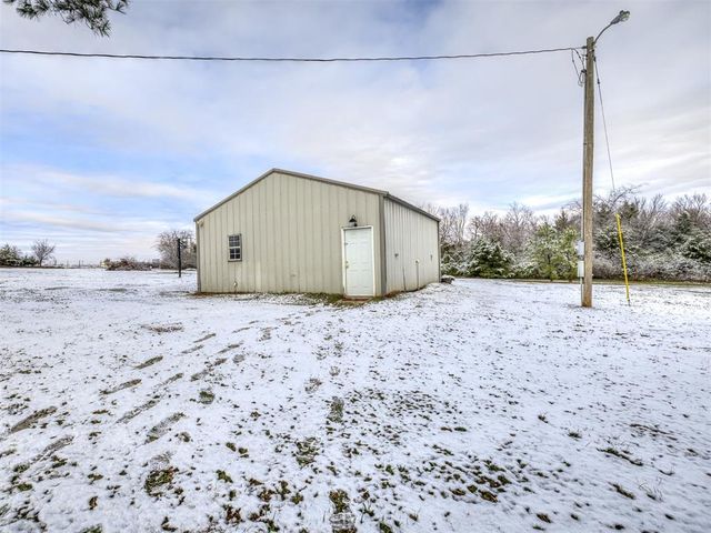 36506 Garretts Lake Road, Shawnee, OK 74804