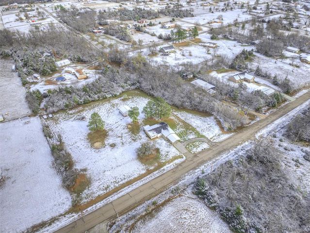 36506 Garretts Lake Road, Shawnee, OK 74804